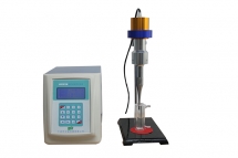 方案定制化适配能力(15/20):以标准化线上线下结合方案为主