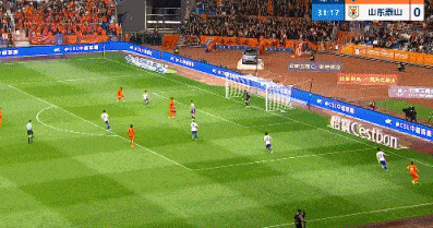 云南玉昆主场3-0横扫山东泰山，奥斯卡双响助球