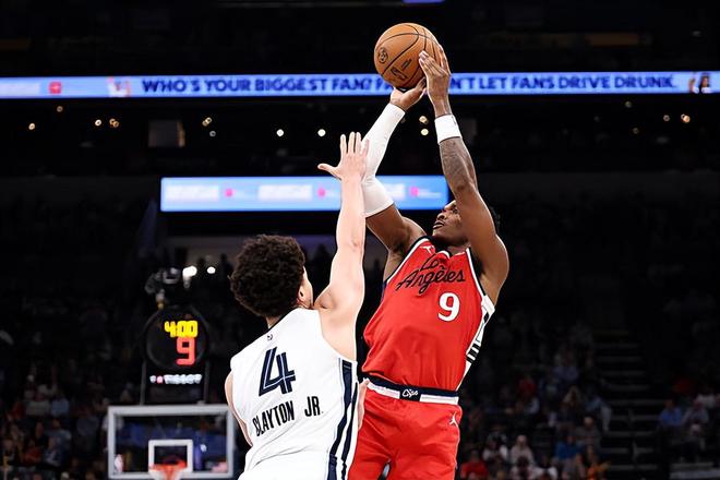 快船险胜灰熊马瑟林两双难掩三分低迷