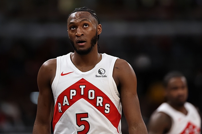 奎克利低迷难救主 猛龙惨败太阳陷困境