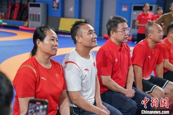 曹利国巴黎奥运摘银 创广西摔跤历史