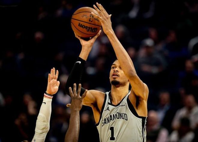 文班亚马狂砍41分18篮板 马刺大胜勇士创队史纪录