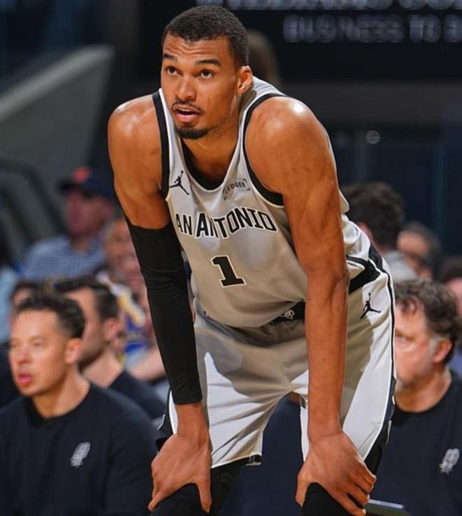 文班亚马狂砍41分18篮板 马刺大胜勇士创队史纪录