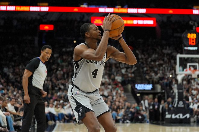 文班亚马狂砍41分18篮板 马刺大胜勇士创队史纪录