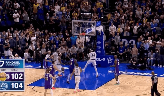 艾顿罚球失误暴露湖人临场短板 湖人落后2分险遭