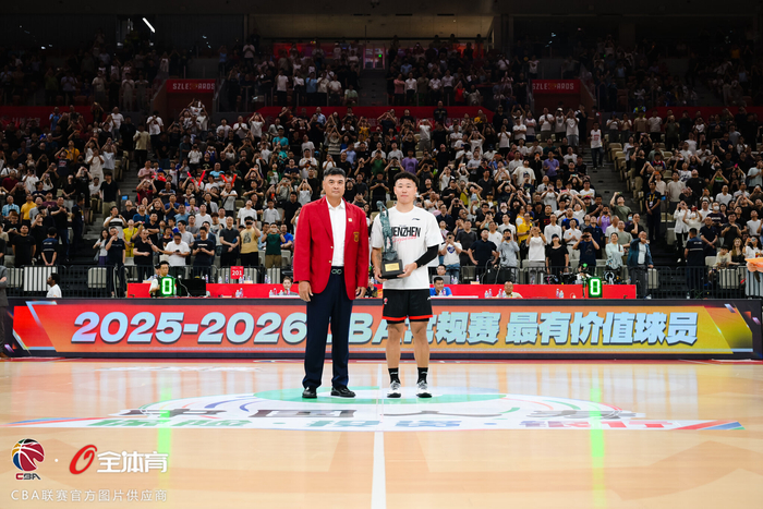 贺希宁荣膺常规赛MVP 赛季巅峰时刻亮相季后赛首
